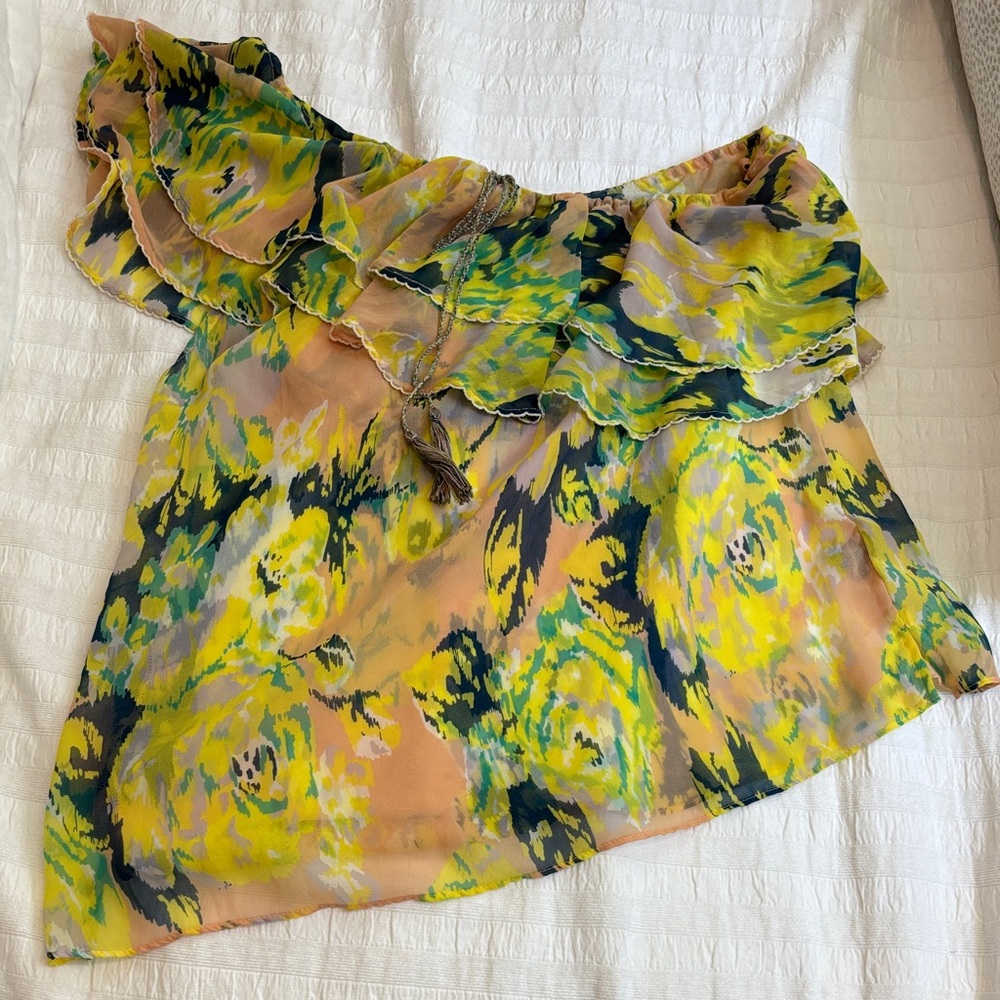Sanctuary Vibrant Floral Asymmetrical Blouse